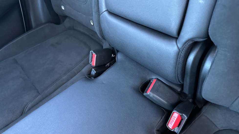 Hyundai TUCSON 1.6T N Line 5dr Petrol Estate - Image 17