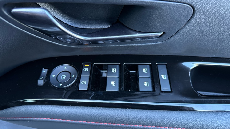 Hyundai TUCSON 1.6T N Line 5dr Petrol Estate - Image 32