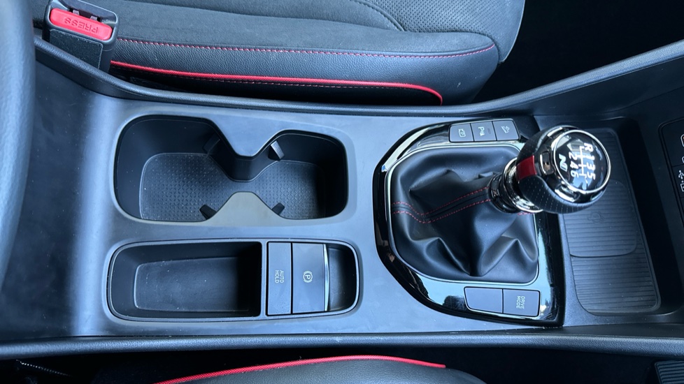 Hyundai TUCSON 1.6T N Line 5dr Petrol Estate - Image 34