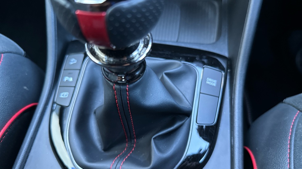 Hyundai TUCSON 1.6T N Line 5dr Petrol Estate - Image 41