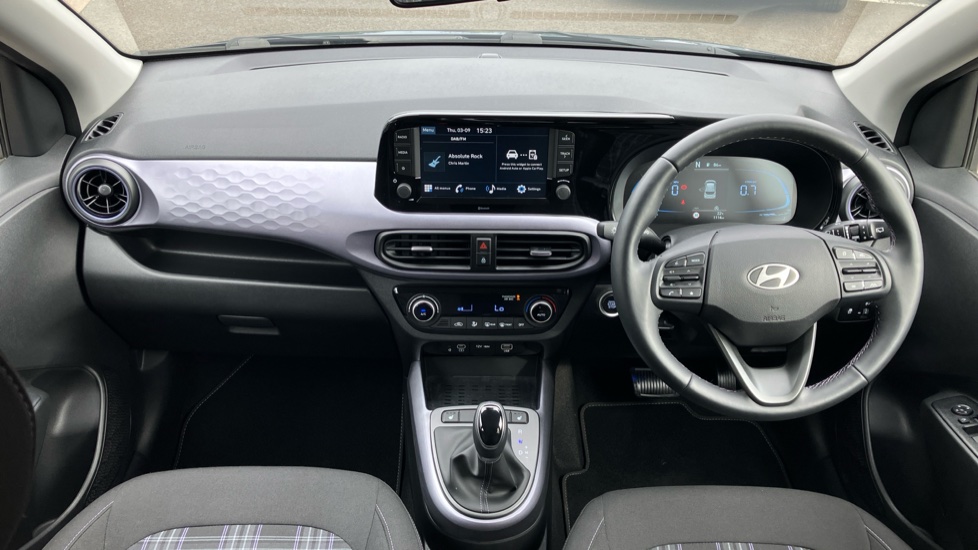 Hyundai i10 1.2 MPi Premium 5dr Auto Petrol Hatchback - Image 10