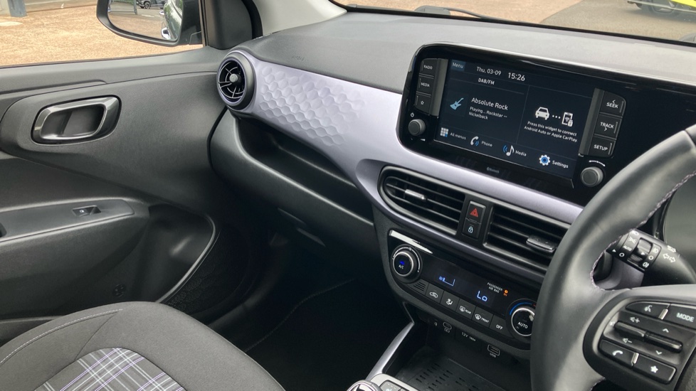Hyundai i10 1.2 MPi Premium 5dr Auto Petrol Hatchback - Image 14