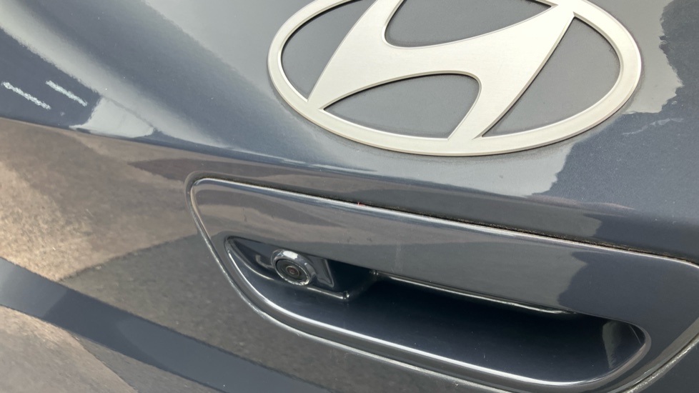 Hyundai i10 1.2 MPi Premium 5dr Auto Petrol Hatchback - Image 21