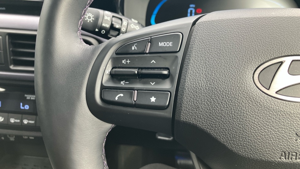 Hyundai i10 1.2 MPi Premium 5dr Auto Petrol Hatchback - Image 31