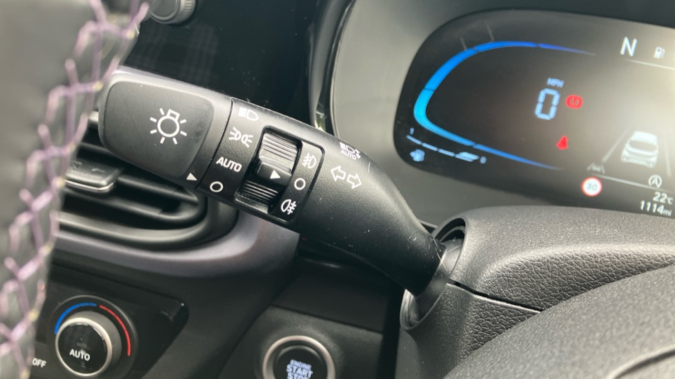 Hyundai i10 1.2 MPi Premium 5dr Auto Petrol Hatchback - Image 34