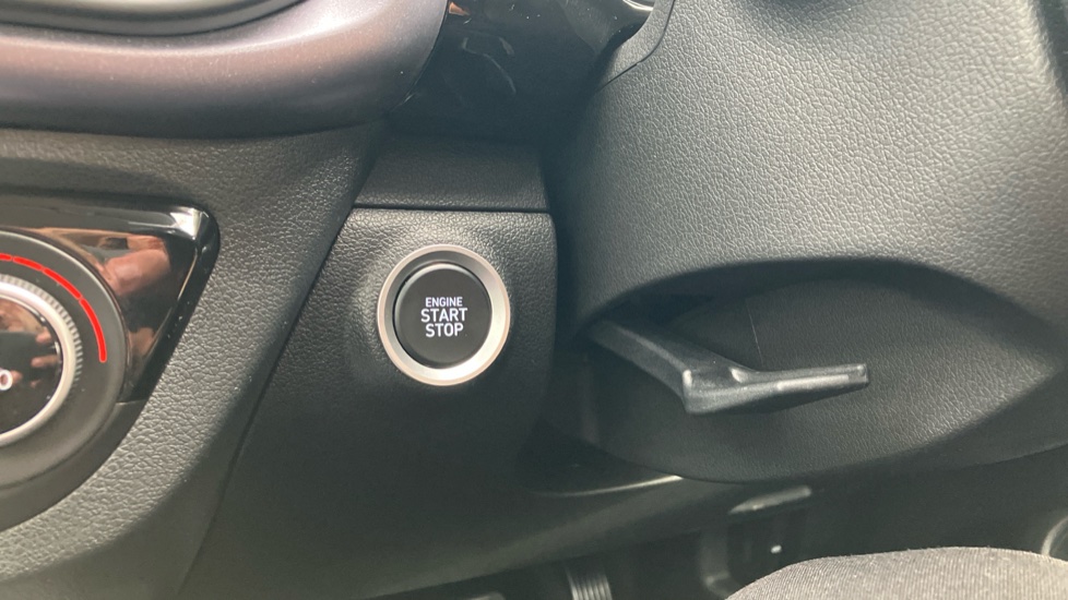 Hyundai i10 1.2 MPi Premium 5dr Auto Petrol Hatchback - Image 35