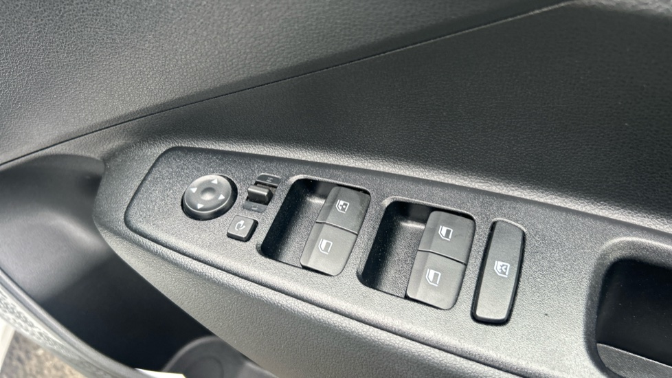 Hyundai i10 1.2 [79] Premium 5dr Auto [Nav] Petrol Hatchback - Image 24