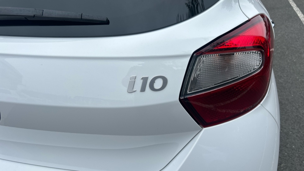 Hyundai i10 1.2 [79] Premium 5dr Auto [Nav] Petrol Hatchback - Image 44