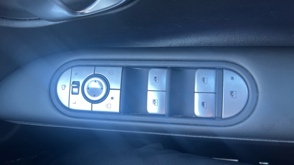 Hyundai IONIQ 5 168kW Premium 77 kWh 5dr Auto [Part Leather] Electric Hatchback - Image 25