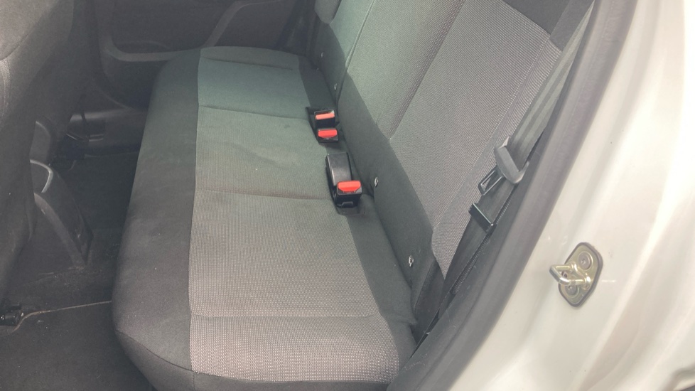 Citroen C3 Aircross 1.2 PureTech 110 C-Series Edition 5dr Petrol Hatchback - Image 16