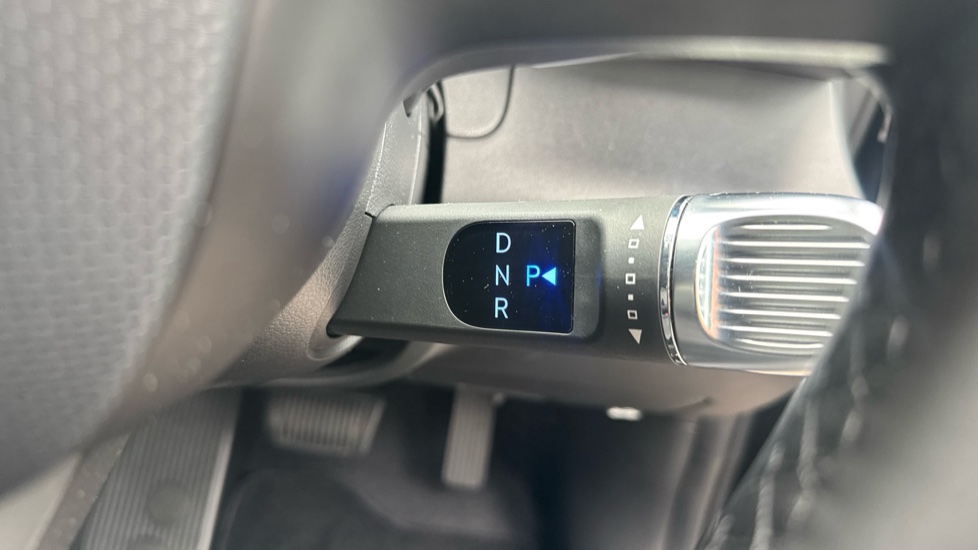 Hyundai INSTER 71kW 01 42kWh 5dr Auto Electric Hatchback - Image 13