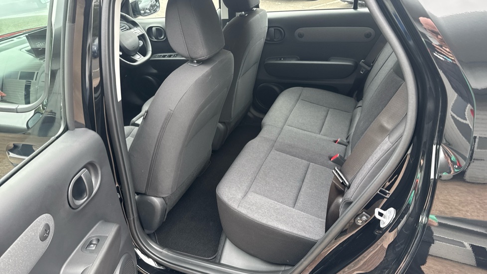 Hyundai INSTER 71kW 01 42kWh 5dr Auto Electric Hatchback - Image 16