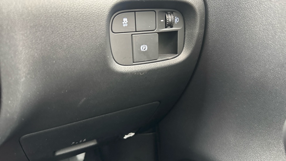 Hyundai INSTER 71kW 01 42kWh 5dr Auto Electric Hatchback - Image 30