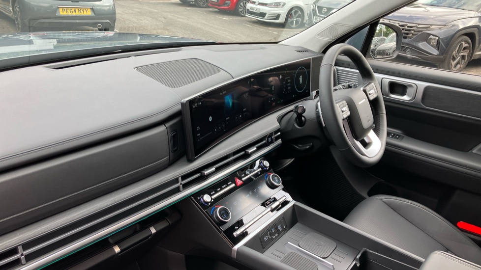 Hyundai SANTA FE 1.6 TGDi 288 PHEV Premium 5dr 4WD Auto Estate - Image 9