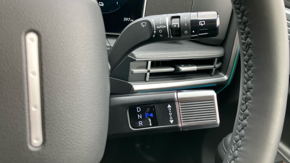 Hyundai SANTA FE 1.6 TGDi 288 PHEV Premium 5dr 4WD Auto Estate - Image 40