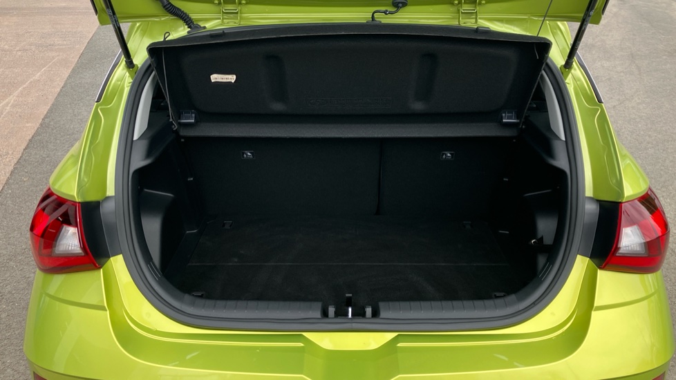 Hyundai i20 1.0T GDi Premium 5dr Petrol Hatchback - Image 4