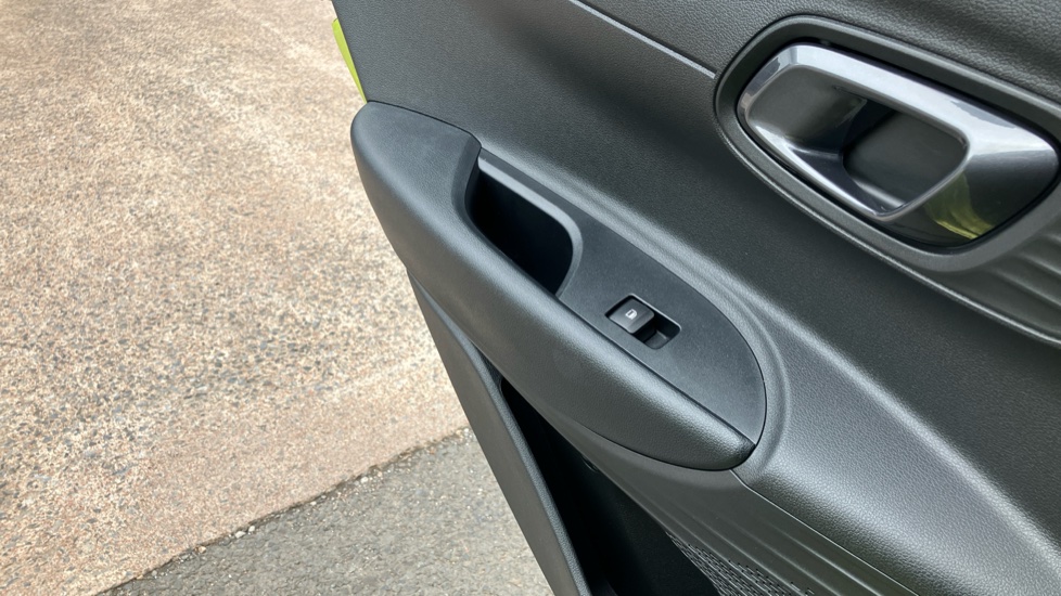 Hyundai i20 1.0T GDi Premium 5dr Petrol Hatchback - Image 28
