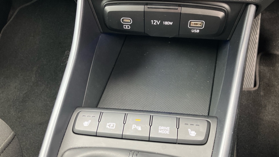 Hyundai i20 1.0T GDi Premium 5dr Petrol Hatchback - Image 32