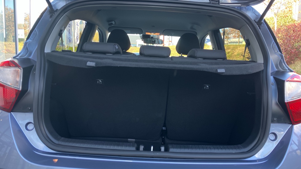 Hyundai i10 1.0 [63] Premium 5dr [Nav] Petrol Hatchback - Image 4