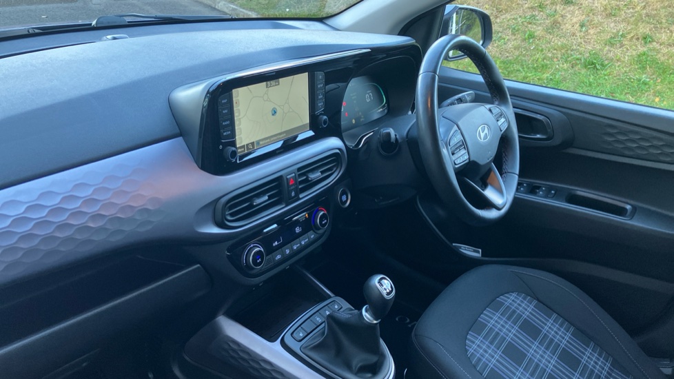 Hyundai i10 1.0 [63] Premium 5dr [Nav] Petrol Hatchback - Image 9