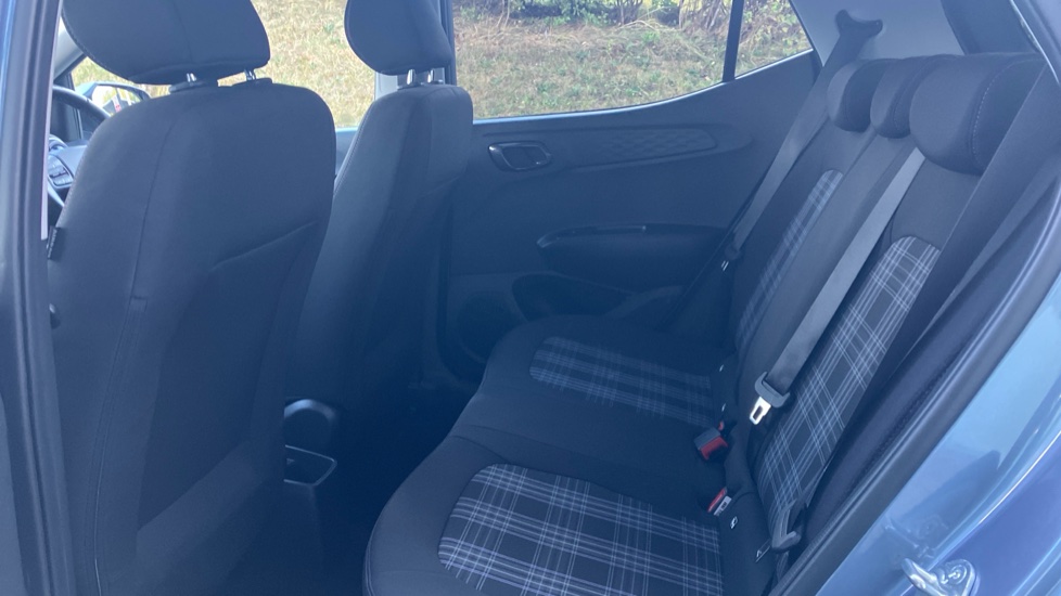 Hyundai i10 1.0 [63] Premium 5dr [Nav] Petrol Hatchback - Image 16