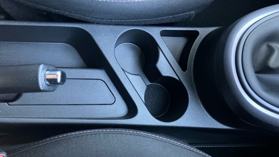 Hyundai i10 1.0 [63] Premium 5dr [Nav] Petrol Hatchback - Image 30