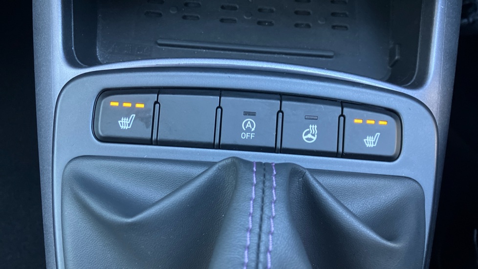 Hyundai i10 1.0 [63] Premium 5dr [Nav] Petrol Hatchback - Image 31