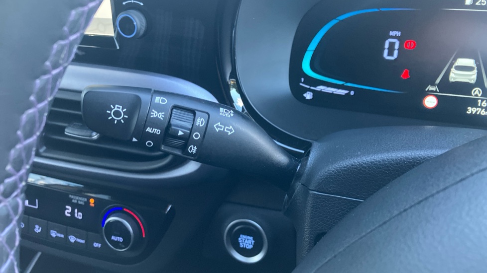 Hyundai i10 1.0 [63] Premium 5dr [Nav] Petrol Hatchback - Image 38