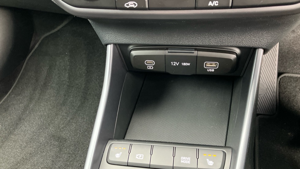 Hyundai i20 1.0T GDi 90 Black Line 5dr Petrol Hatchback - Image 32