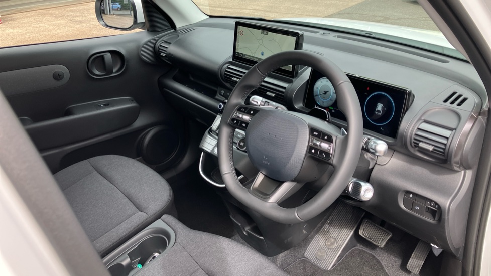 Hyundai INSTER 71kW 01 42kWh 5dr Auto Electric Hatchback - Image 11