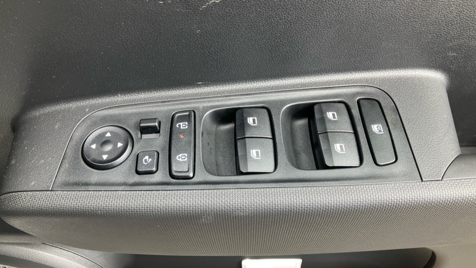 Hyundai INSTER 71kW 01 42kWh 5dr Auto Electric Hatchback - Image 29