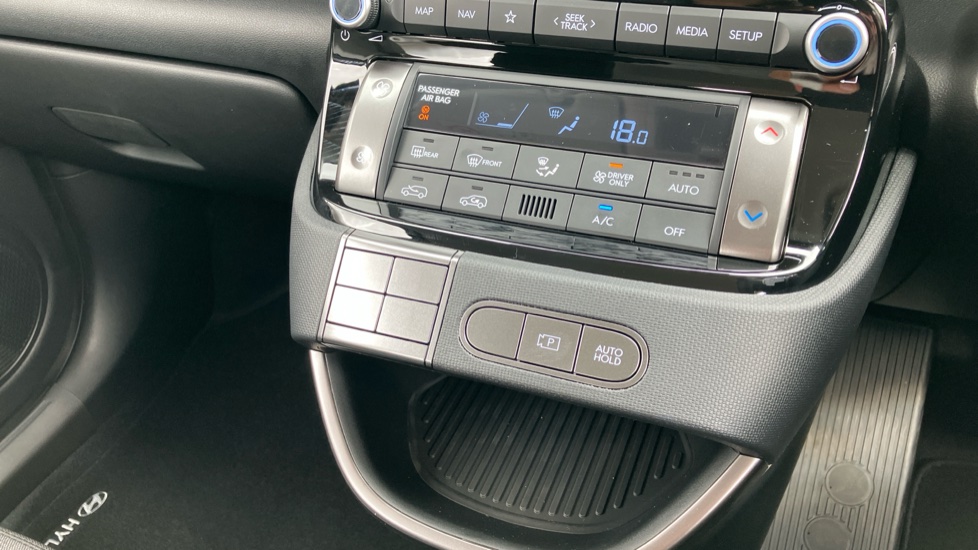 Hyundai INSTER 71kW 01 42kWh 5dr Auto Electric Hatchback - Image 32