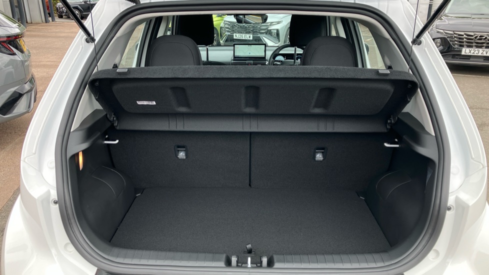 Hyundai INSTER 85kW 01 49kWh 5dr Auto Electric Hatchback - Image 4