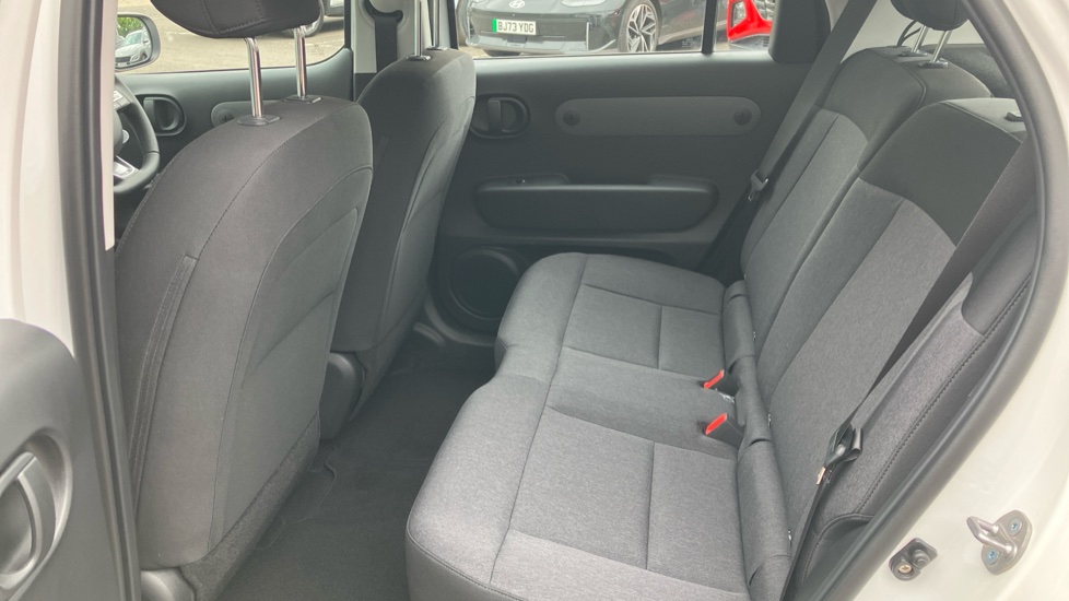 Hyundai INSTER 85kW 01 49kWh 5dr Auto Electric Hatchback - Image 16