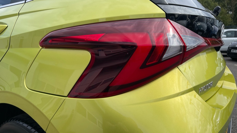 Hyundai i20 1.0T GDi Premium 5dr Petrol Hatchback - Image 37