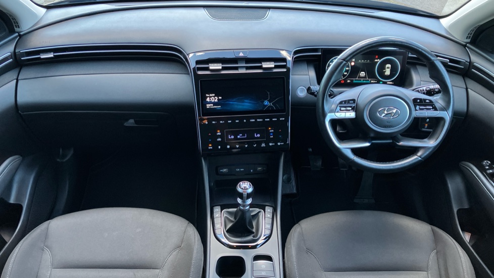 Hyundai TUCSON 1.6 TGDi 48V MHD Premium 5dr 2WD Petrol Estate - Image 10