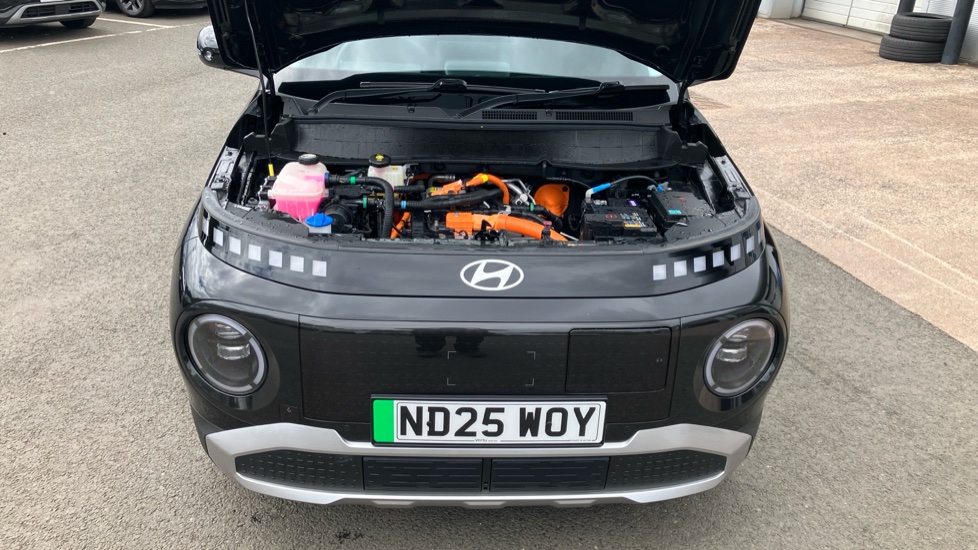 Hyundai INSTER 85kW 02 49kWh 5dr Auto Electric Hatchback - Image 8