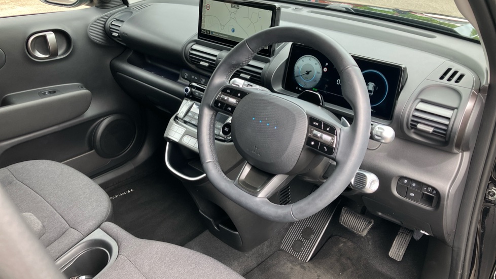 Hyundai INSTER 85kW 02 49kWh 5dr Auto Electric Hatchback - Image 11