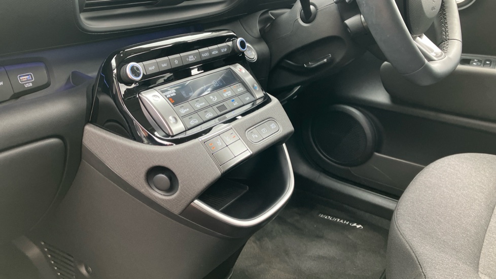 Hyundai INSTER 85kW 02 49kWh 5dr Auto Electric Hatchback - Image 13