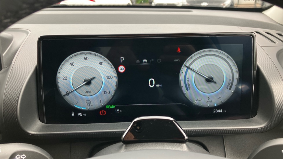 Hyundai INSTER 85kW 02 49kWh 5dr Auto Electric Hatchback - Image 18