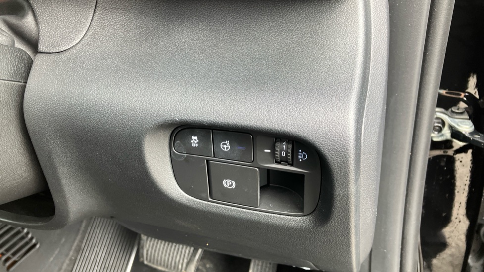 Hyundai INSTER 85kW 02 49kWh 5dr Auto Electric Hatchback - Image 32