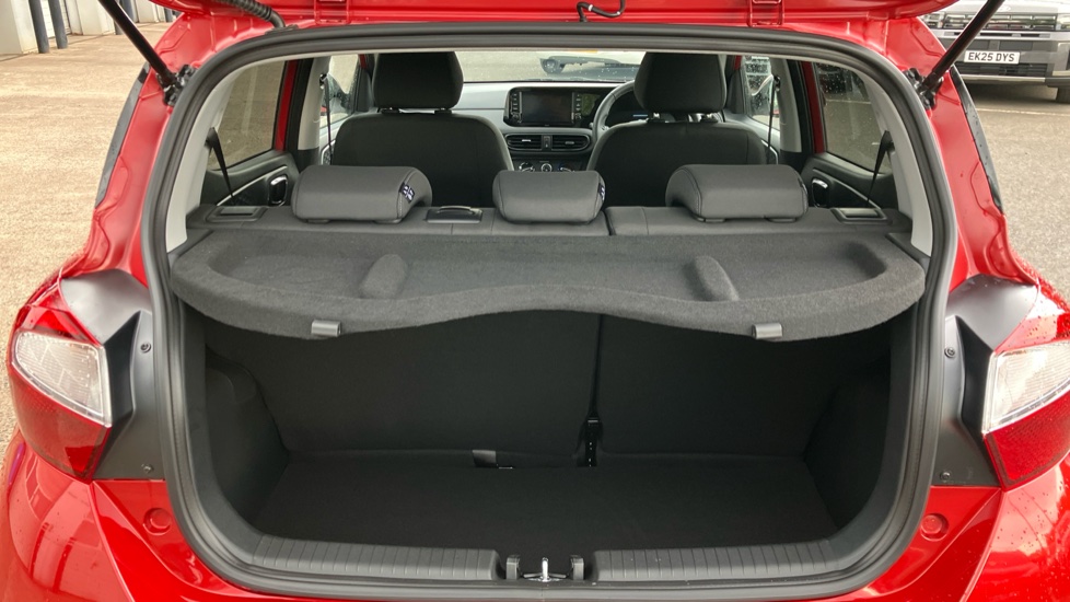 Hyundai i10 1.0 [63] Advance 5dr Auto [Nav] Petrol Hatchback - Image 4