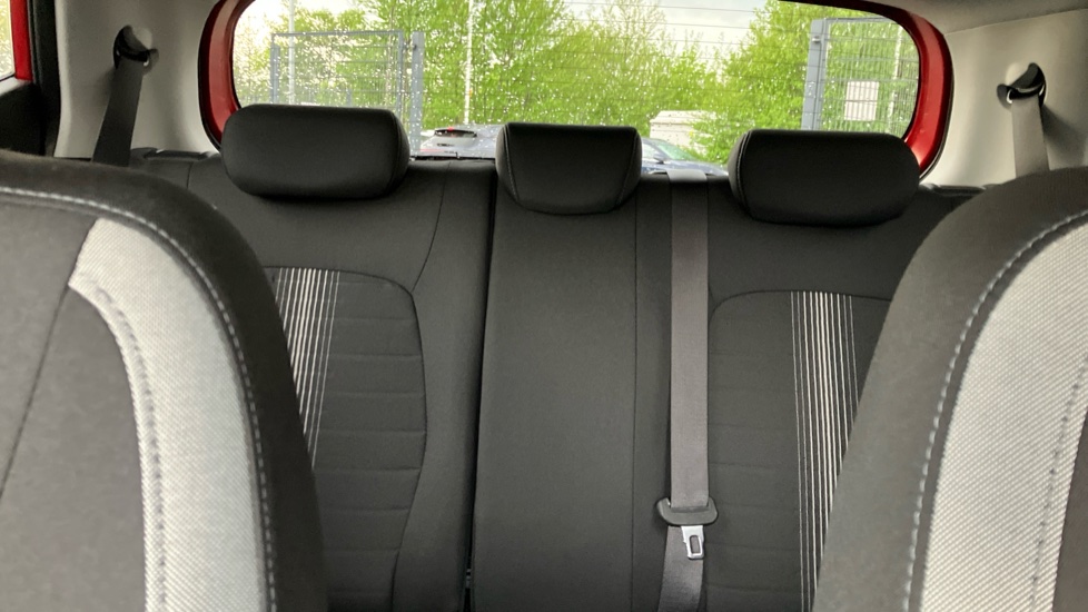 Hyundai i10 1.0 [63] Advance 5dr Auto [Nav] Petrol Hatchback - Image 15