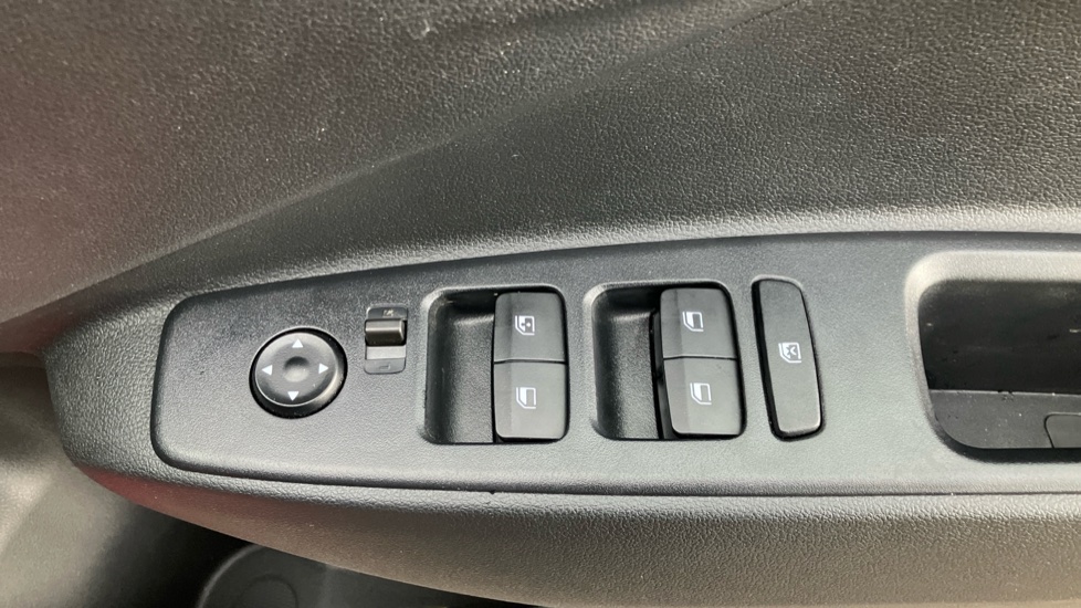 Hyundai i10 1.0 [63] Advance 5dr Auto [Nav] Petrol Hatchback - Image 30