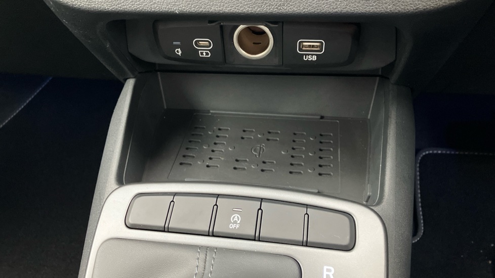 Hyundai i10 1.0 [63] Advance 5dr Auto [Nav] Petrol Hatchback - Image 33