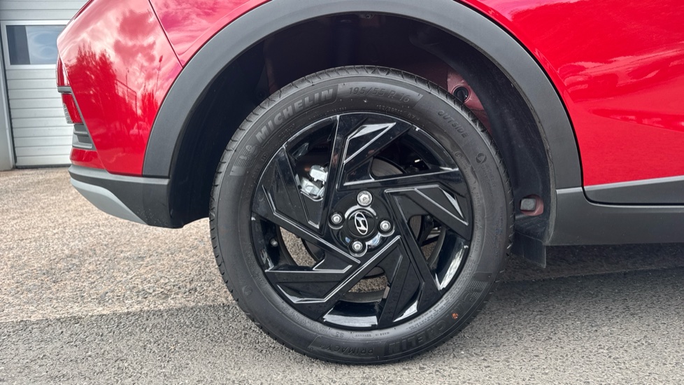 Hyundai BAYON 1.0 TGDi [90] Black Line 5dr DCT Petrol Hatchback - Image 7