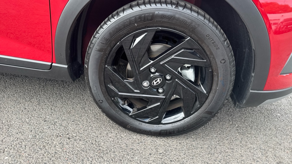 Hyundai BAYON 1.0 TGDi [90] Black Line 5dr DCT Petrol Hatchback - Image 41