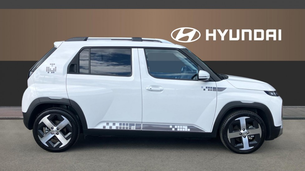 Hyundai INSTER 85kW 02 49kWh 5dr Auto Electric Hatchback - Image 5