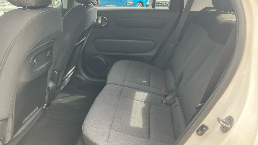 Hyundai INSTER 85kW 02 49kWh 5dr Auto Electric Hatchback - Image 16