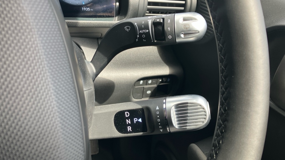 Hyundai INSTER 85kW 02 49kWh 5dr Auto Electric Hatchback - Image 37